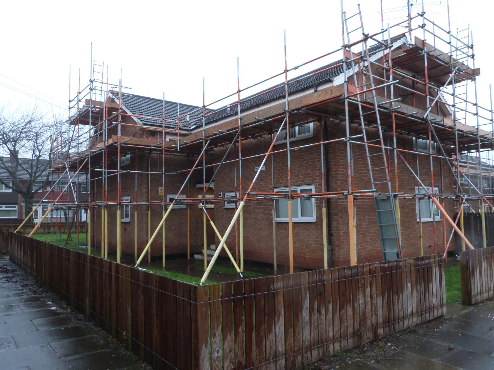 THE SCAFFOLDING PARTNER OF CHOICE  FOR THIRTEEN GROUP​