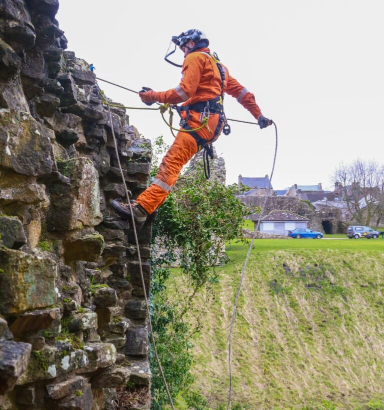 How Rope Access Solutions Revolutionise Construction Safety